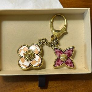 Louis Vuitton flower bag chain